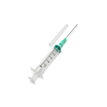 Siringhe BD Emerald con Ago 21G - 5 ml Luer Slip centrale - Conf.100 pz.